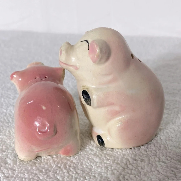 Vintage Ceramic Pigs Salt & Pepper Shakers - Picture 4 of 10